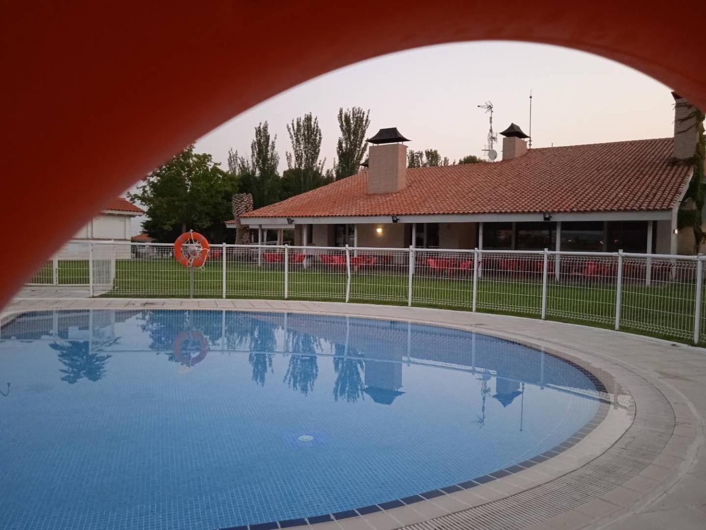 Albergue Zaragoza Camping Εξωτερικό φωτογραφία