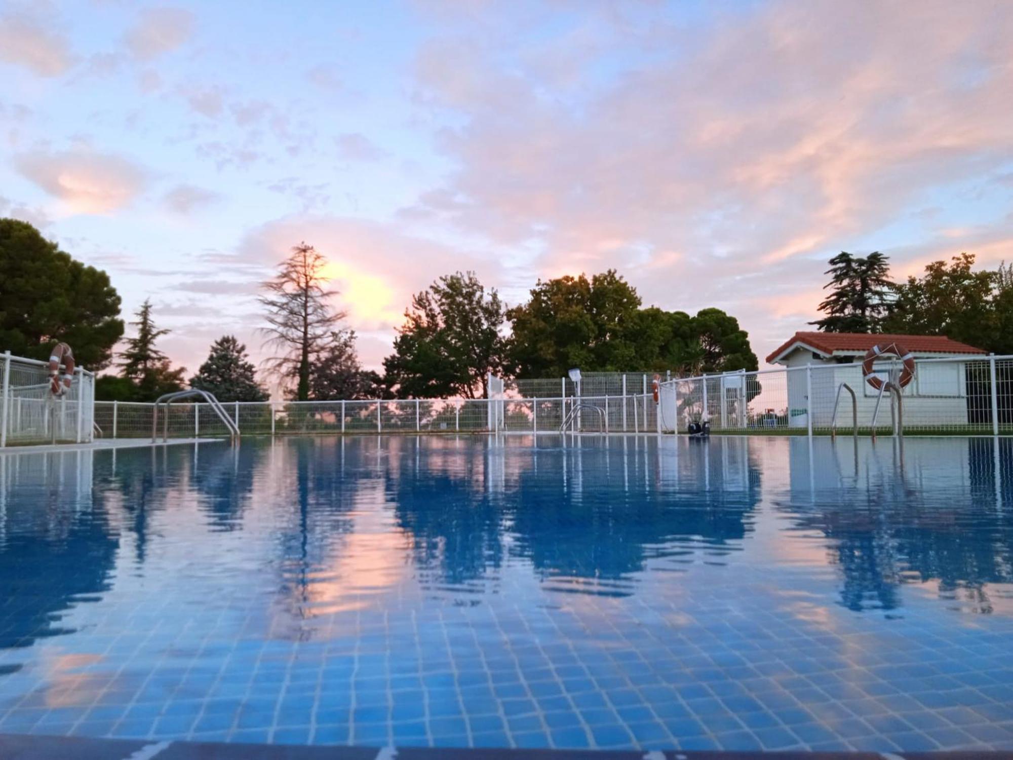 Albergue Zaragoza Camping Εξωτερικό φωτογραφία
