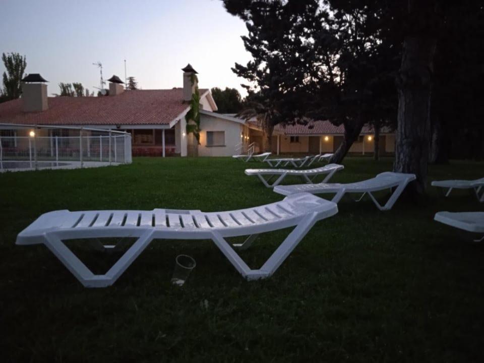 Albergue Zaragoza Camping Εξωτερικό φωτογραφία