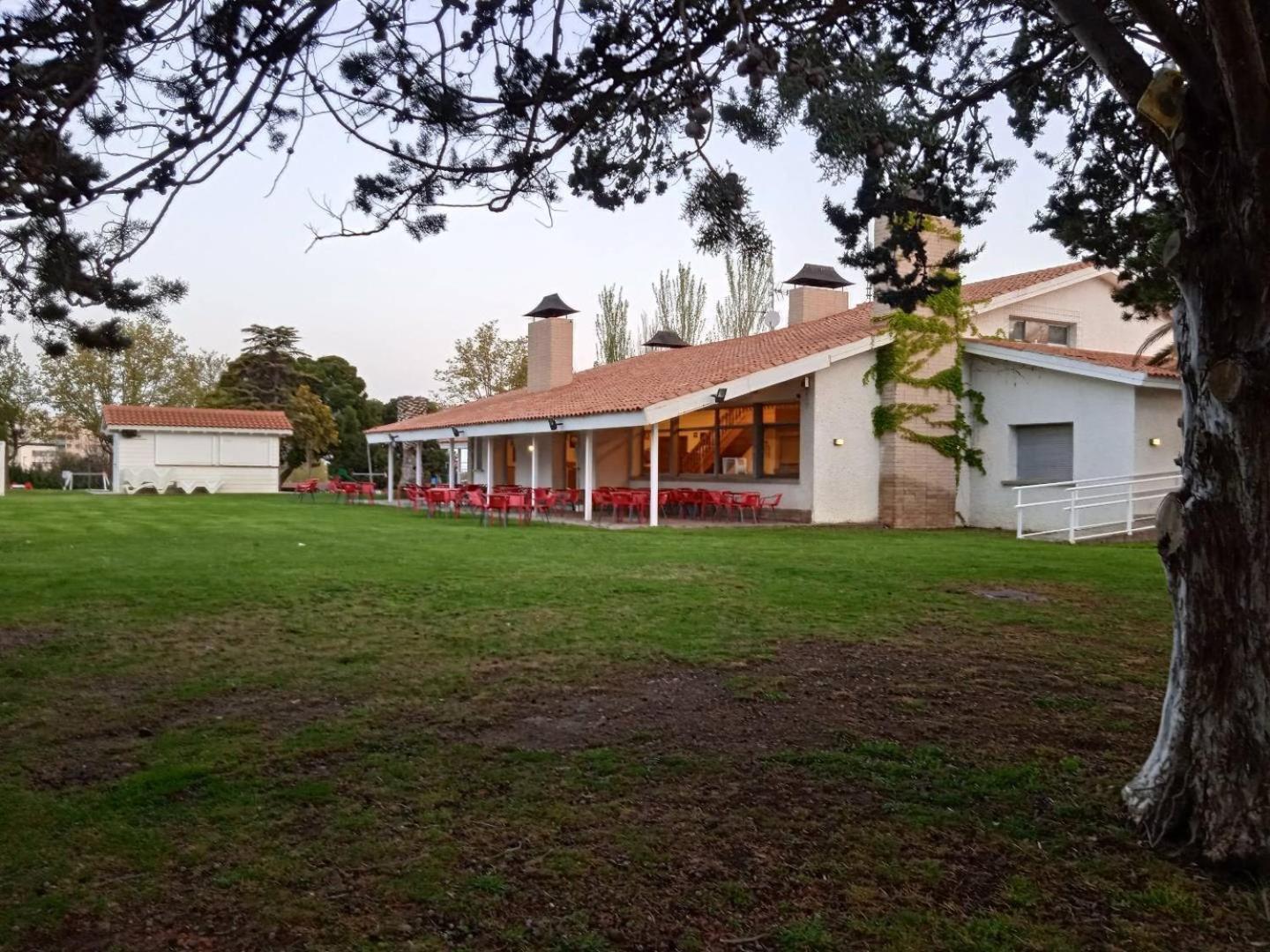 Albergue Zaragoza Camping Εξωτερικό φωτογραφία
