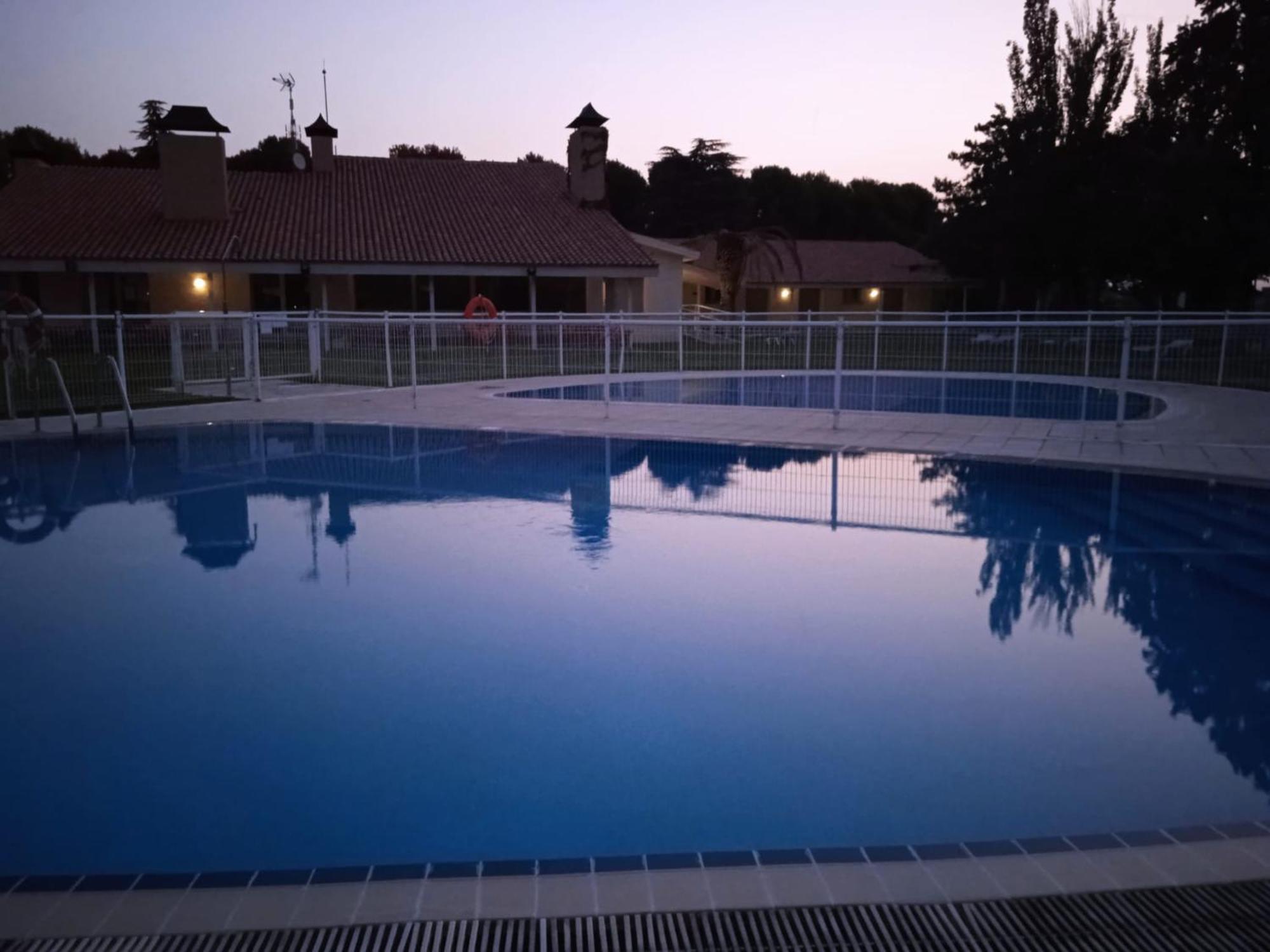 Albergue Zaragoza Camping Εξωτερικό φωτογραφία