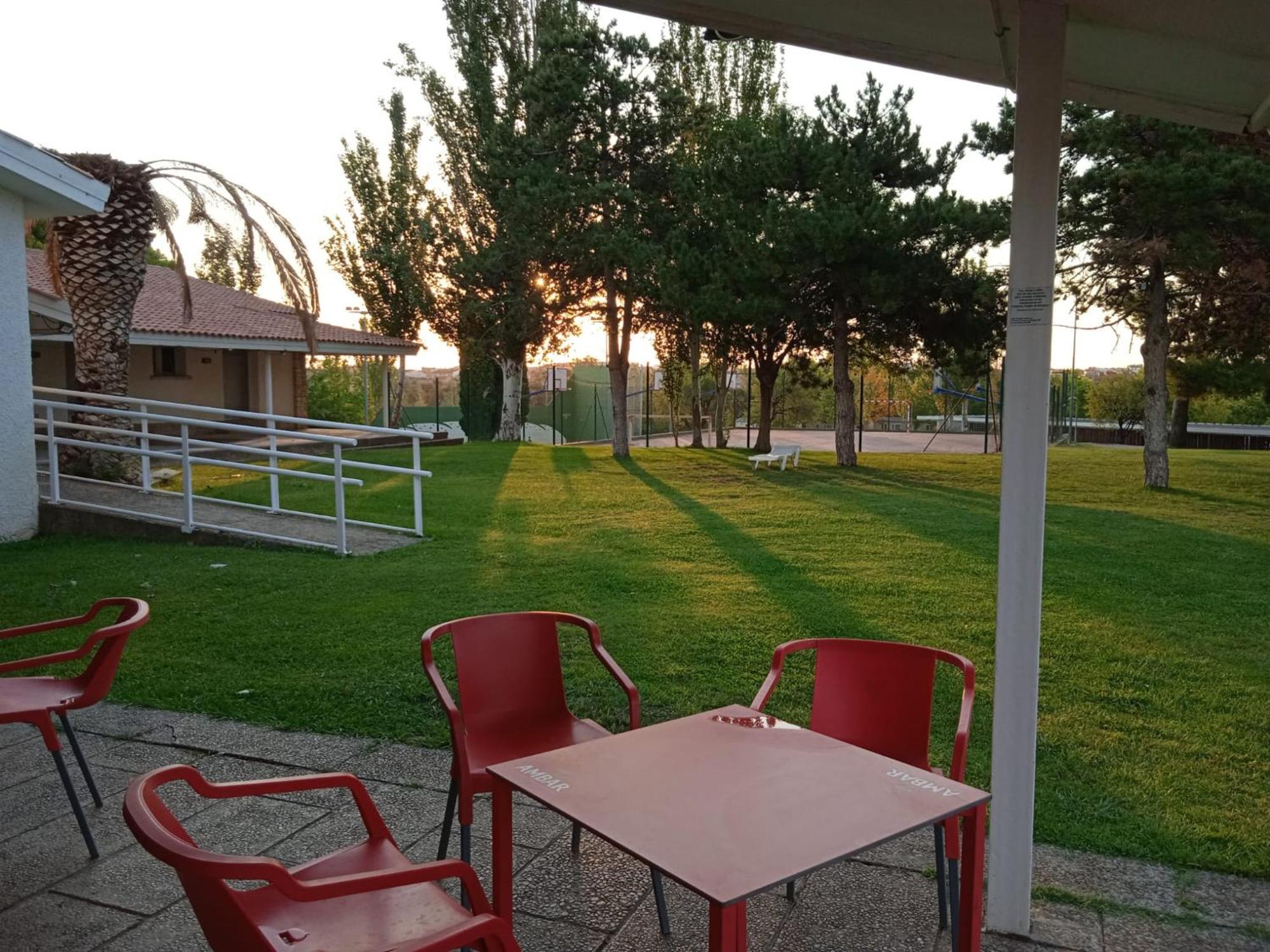 Albergue Zaragoza Camping Εξωτερικό φωτογραφία