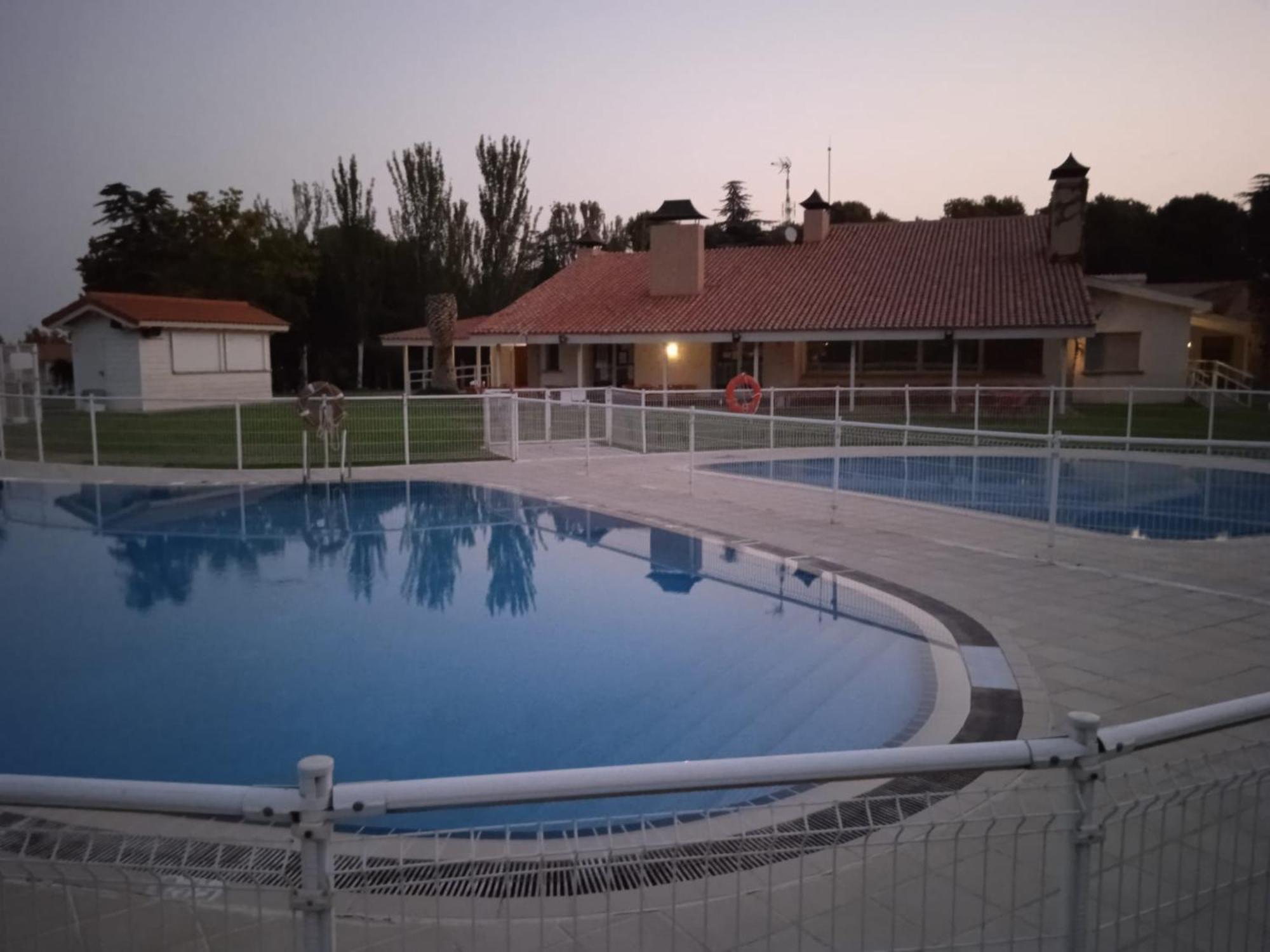 Albergue Zaragoza Camping Εξωτερικό φωτογραφία